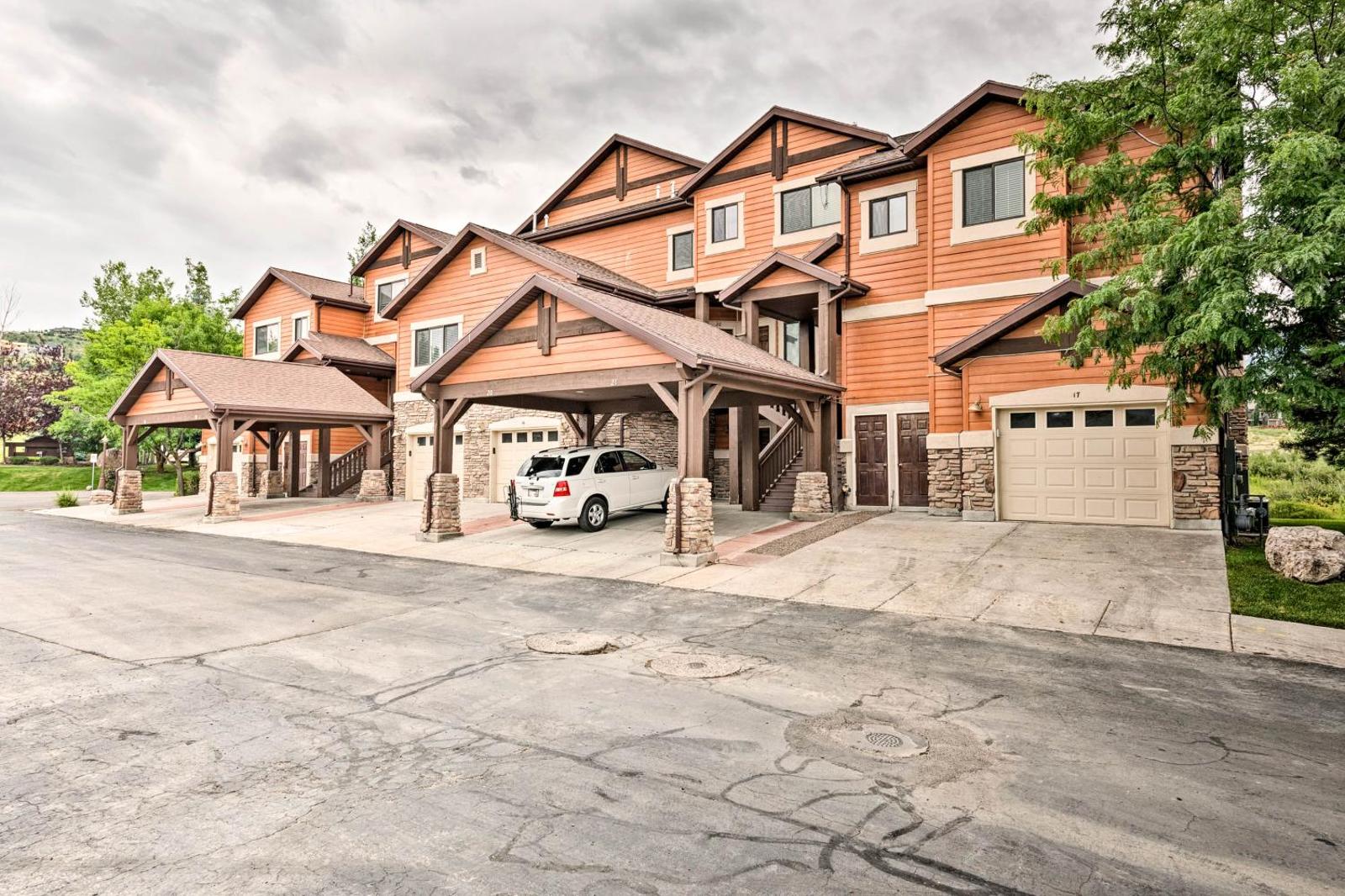 Renovated Condo 8 Miles to Snowbasin Ski Resort! Main image 2